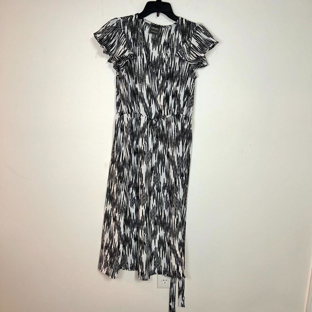 Ninety Clothing Co. Maxi Dress Women Medium White Black Geometric Flutter Sleeve